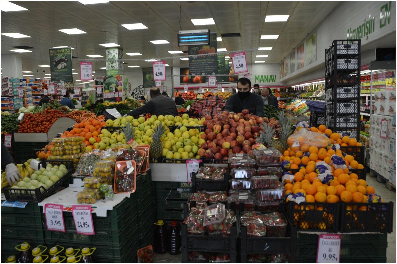 Batman’da, market ve pazarlarda zorunlu hale getirilen maske takma uygulamasına geçildi